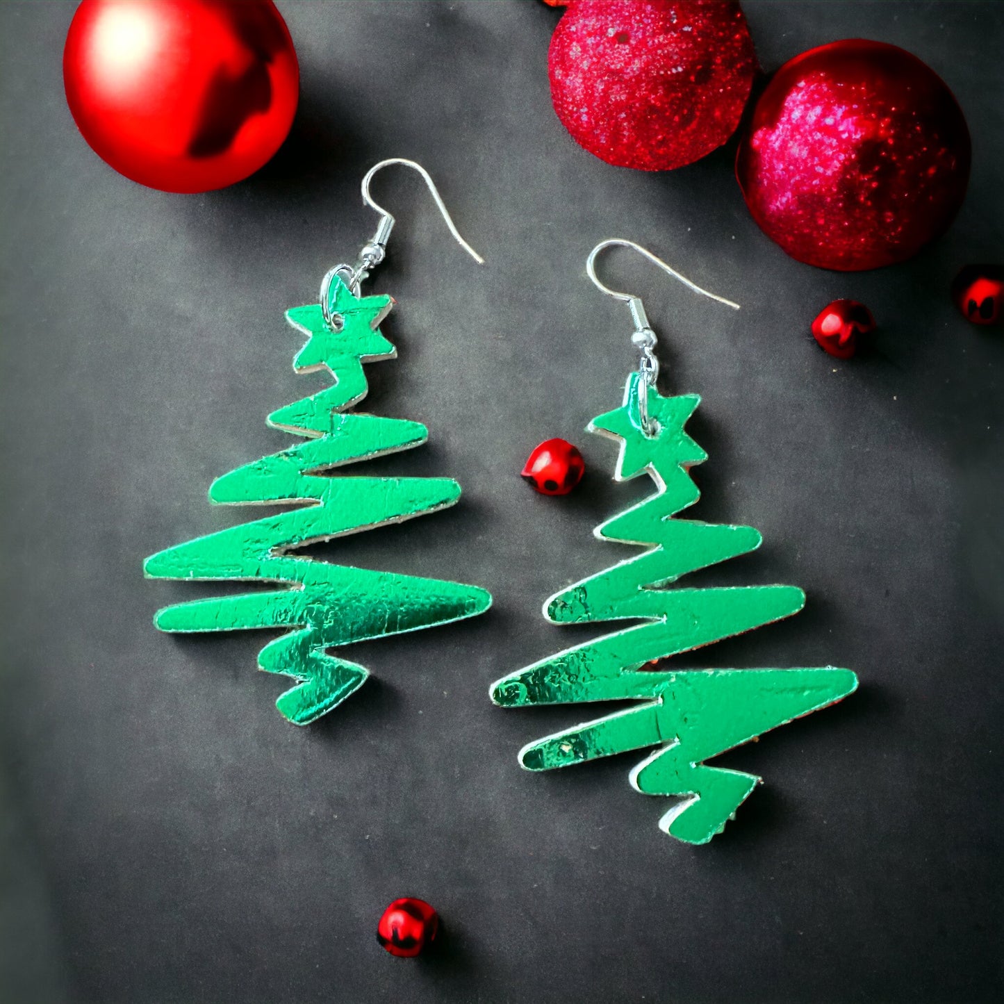 Metallic Green Squiggly Christmas tree